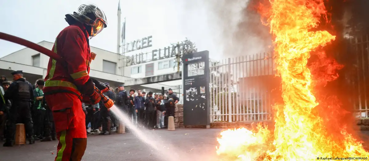 Fransa’da okul protestoları büyüyor: Yaklaşık 2 bin gözaltı